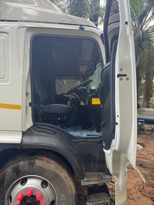 ขายรถ10ล้อหัวลาก HINO 251ปี57 ไมล์แท้ 18,000กิโล เดิมๆเน้นโทร 099-4982892 ขายรถ10ล้อหัวลาก HINO 251ปี57 ไมล์แท้ 18,000กิโล เดิมๆเน้นโทร 099-4982892