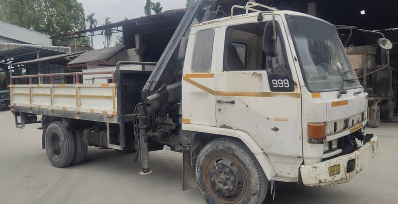 ขายรถ6ล้อติดเฮียบ4ตัน FSR11H 160แรงม้า เน้นโทร 099-4982892