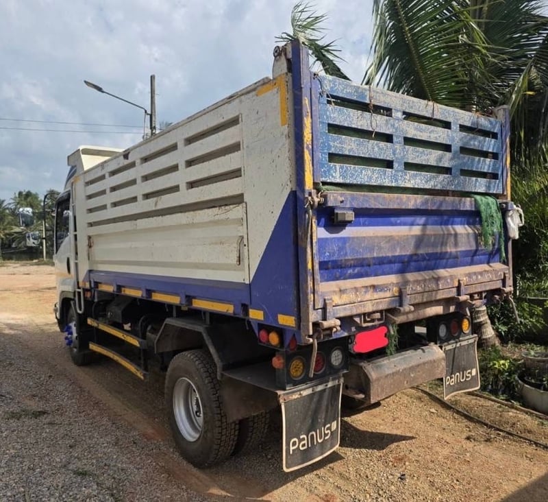 ขายรถ6ล้อดั้ม ISUZU 190แรงม้าปี64 สวยๆเน้นโทร 099-4982892