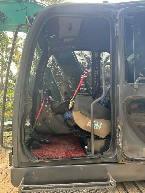 ขายรถแบคโฮ SK75-8 เดิมๆเล่มทะเบียน เน้นโทร 099-4982892 ขายรถแบคโฮ SK75-8 เดิมๆเล่มทะเบียน เน้นโทร 099-4982892