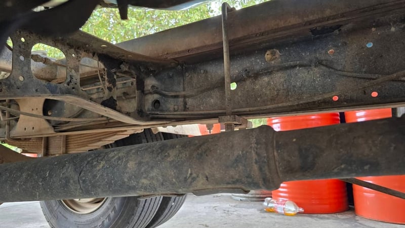 ขายรถ6ล้อโม่ปูน HINO 175แรงม้าปี57 เดิมๆเน้นโทร 099-4982892