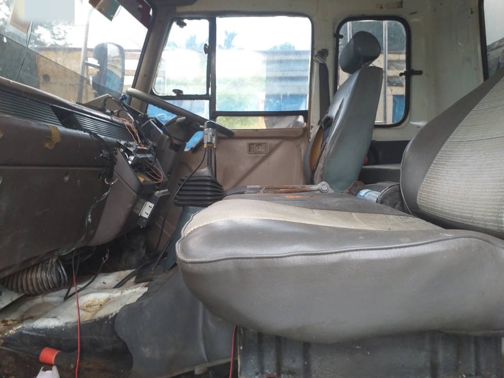 ขายรถ10ล้อท้ายลาด FN527MA 190แรงม้า เน้นโทร 099-4982892