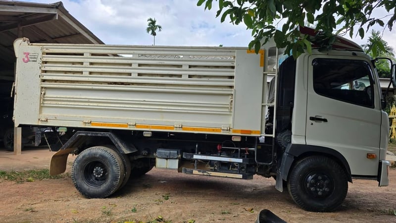 ขายรถ6ล้อดั้ม HINO 210ปี65 วิ่ง 52,000กิโล สวยๆเน้นโทร 099-4982892