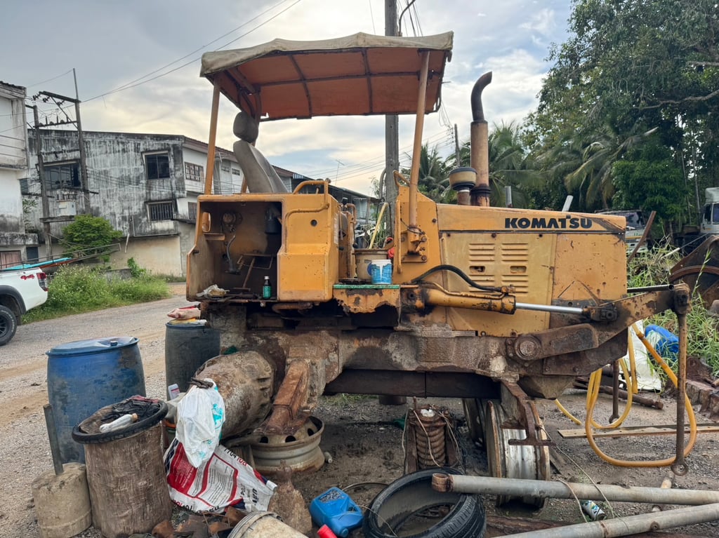 ขายรถแทรกเตอร์ D31PL-16 ตามสภาพ ใช้งานได้ปกติ เน้นโทร 099-4982892 ขายรถแทรกเตอร์ D31PL-16 ตามสภาพ ใช้งานได้ปกติ เน้นโทร 099-4982892