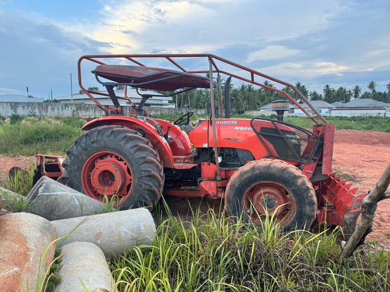 ขายรถไถ2เพลา M9540D ทำงาน 4,900ชั้วโมง เล่ม เน้นโทร 099-4982892