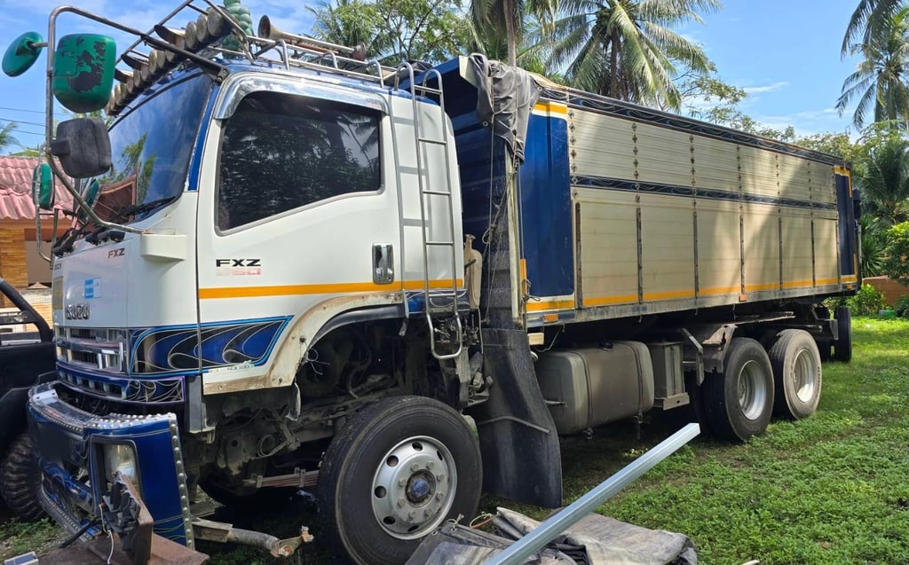 ขายรถพ่วง22ล้อดั้ม ISUZU 360กับหางPJ1 เดิมๆเน้นโทร 099-4982892 ขายรถพ่วง22ล้อดั้ม ISUZU 360กับหางPJ1 เดิมๆเน้นโทร 099-4982892