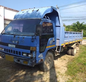 ขายรถ6ล้อดั้ม NPR61L เครื่อง 125แรงม้า เน้นโทร 099-4982892