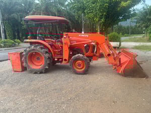 ขายรถตัก L4018DT 1,147ชั่วโมง สวยมากเน้นโทร 099-4982892 ขายรถตัก L4018DT 1,147ชั่วโมง สวยมากเน้นโทร 099-4982892