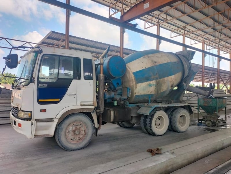 ขายรถ10ล้อโม่ปูน HINO 260แรงม้า พร้อมใช้ เน้นโทร 099-4982892