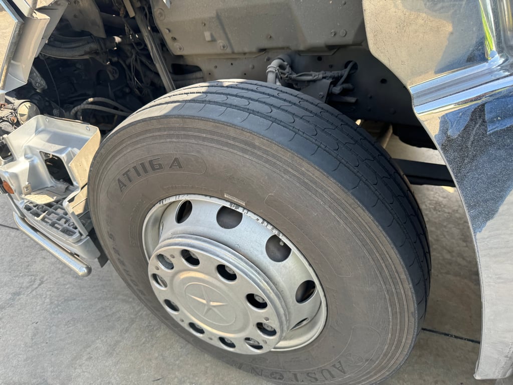 ขายดาวน์รถ10ล้อหัวลาก HINO S700 414แรงม้า สวยๆเน้นโทร 099-4982892 ขายดาวน์รถ10ล้อหัวลาก HINO S700 414แรงม้า สวยๆเน้นโทร 099-4982892