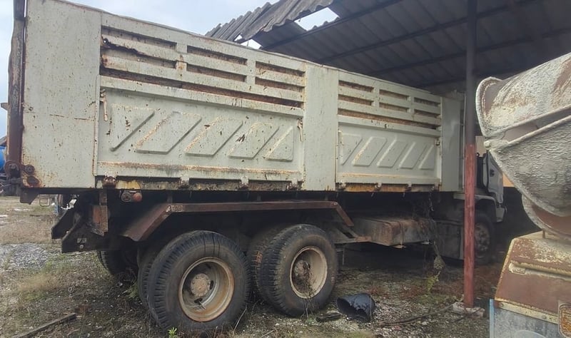 ขายรถ10ล้อดั้ม ISUZU 270ปี48 เล่มพร้อม เน้นโทร 099-4982892