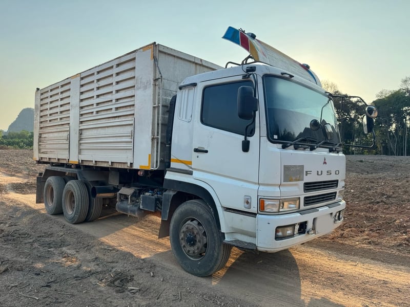 ขายรถ10ล้อดั้ม2เพลา FUSO 380แรงม้าปี59 เดิมๆเน้นโทร 099-4982892 ขายรถ10ล้อดั้ม2เพลา FUSO 380แรงม้าปี59 เดิมๆเน้นโทร 099-4982892