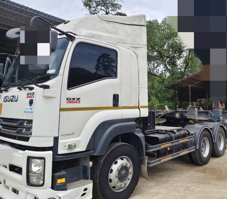 ขายรถ10ล้อหัวลาก ISUZU 360ปี61 สวยมาก เน้นโทร 099-4982892 ขายรถ10ล้อหัวลาก ISUZU 360ปี61 สวยมาก เน้นโทร 099-4982892