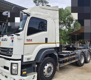 ขายรถ10ล้อหัวลาก ISUZU 360ปี61 สวยมาก เน้นโทร 099-4982892 ขายรถ10ล้อหัวลาก ISUZU 360ปี61 สวยมาก เน้นโทร 099-4982892