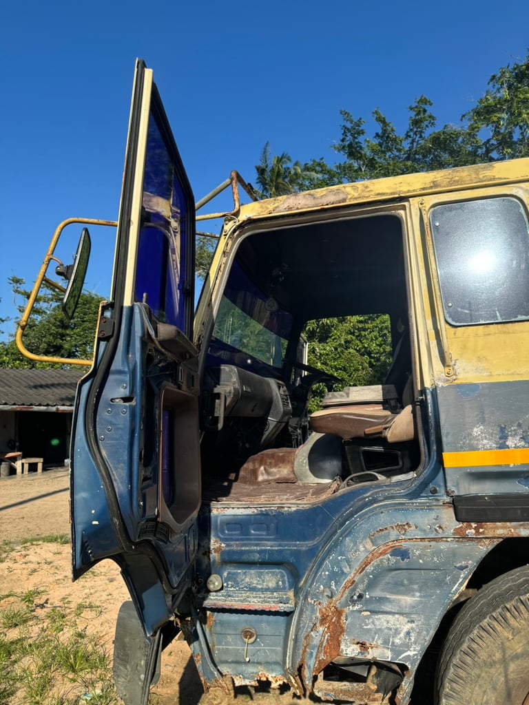 ขายรถ12ล้อท้ายลาดติดเครน HINO 260แรงม้า พร้อมใช้เน้นโทร 099-4982892 ขายรถ12ล้อท้ายลาดติดเครน HINO 260แรงม้า พร้อมใช้เน้นโทร 099-4982892