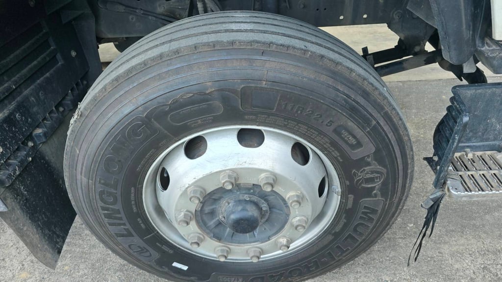 ขายรถ10ล้อหัวลาก ISUZU 345 แรงม้าปี62 วิ่ง 47,000กิโล เน้นโทร 099-4982892