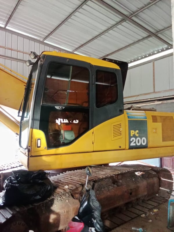 ขายรถแบคโฮ PC200-7 ทำงาน 11,000ชั่วโมง เดิมๆเน้นโทร 099-4982892 ขายรถแบคโฮ PC200-7 ทำงาน 11,000ชั่วโมง เดิมๆเน้นโทร 099-4982892