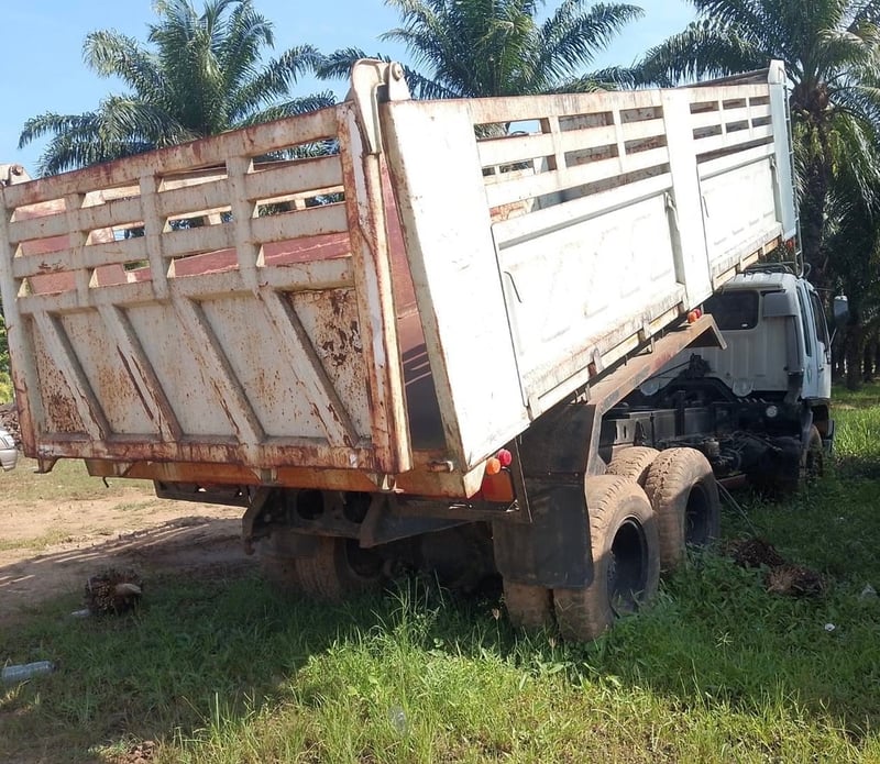 ขายรถ10ล้อดั้ม HINO 240แรงม้า เดิมๆเน้นโทร 099-4982892 ขายรถ10ล้อดั้ม HINO 240แรงม้า เดิมๆเน้นโทร 099-4982892