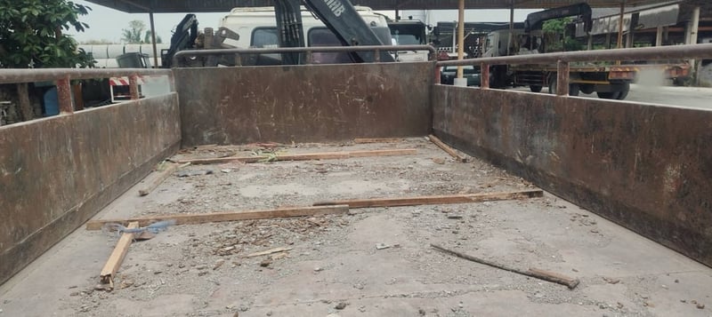 ขายรถ6ล้อติดเฮียบ4ตัน FSR11H 160แรงม้า เน้นโทร 099-4982892