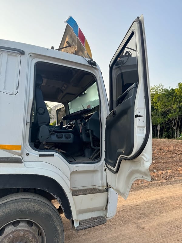 ขายรถ10ล้อดั้ม2เพลา FUSO 380แรงม้าปี59 เดิมๆเน้นโทร 099-4982892 ขายรถ10ล้อดั้ม2เพลา FUSO 380แรงม้าปี59 เดิมๆเน้นโทร 099-4982892