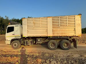 ขายรถ10ล้อดั้ม2เพลา FUSO 380แรงม้าปี59 เดิมๆเน้นโทร 099-4982892 ขายรถ10ล้อดั้ม2เพลา FUSO 380แรงม้าปี59 เดิมๆเน้นโทร 099-4982892