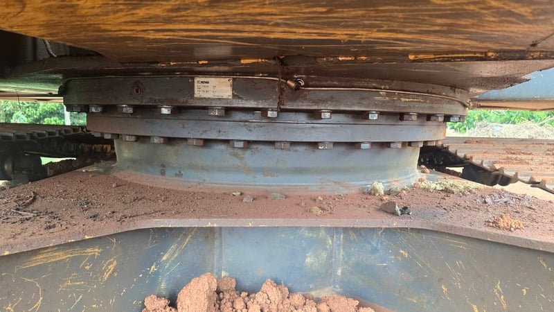 ขายรถแบคโฮ XE215C ทำงาน 8,100ชั่วโมง เดิมๆเน้นโทร 099-4982892