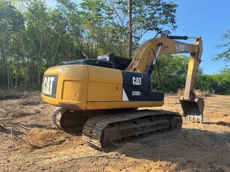 ขายรถแบคโฮ 320D2 ทำงาน 11,900ชั่วโมง ชุดจด เน้นโทร 099-4982892