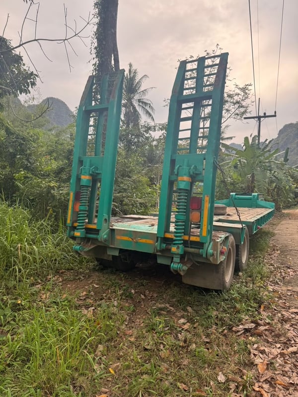 ขายรถ18ล้อหัวลากหางโลว์เบด FUSO 190 หางTDD เน้นโทร 099-4982892 ขายรถ18ล้อหัวลากหางโลว์เบด FUSO 190 หางTDD เน้นโทร 099-4982892