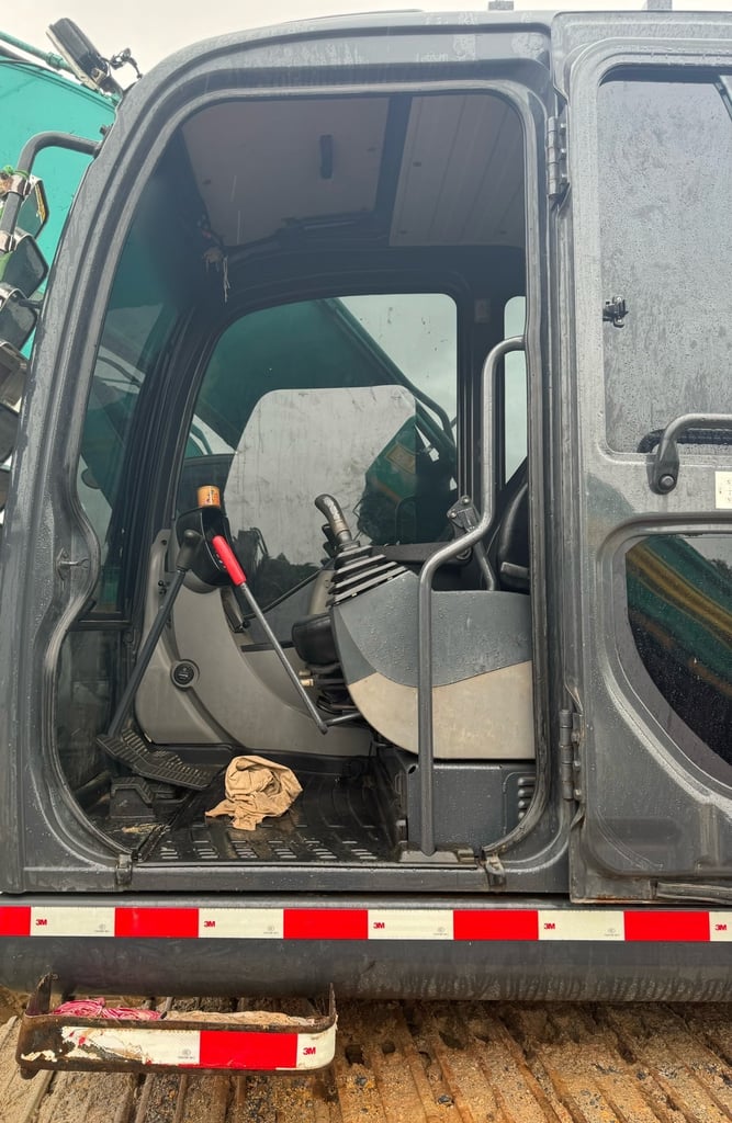 ขายรถแบคโฮ SK200-8 Super X สวยๆเล่ม เน้นโทร 099-4982892