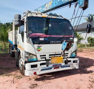 ขายรถ6ล้อดั้มติดเครน2ตันครึ่ง NPR 130แรงม้า เน้นโทร 099-4982892