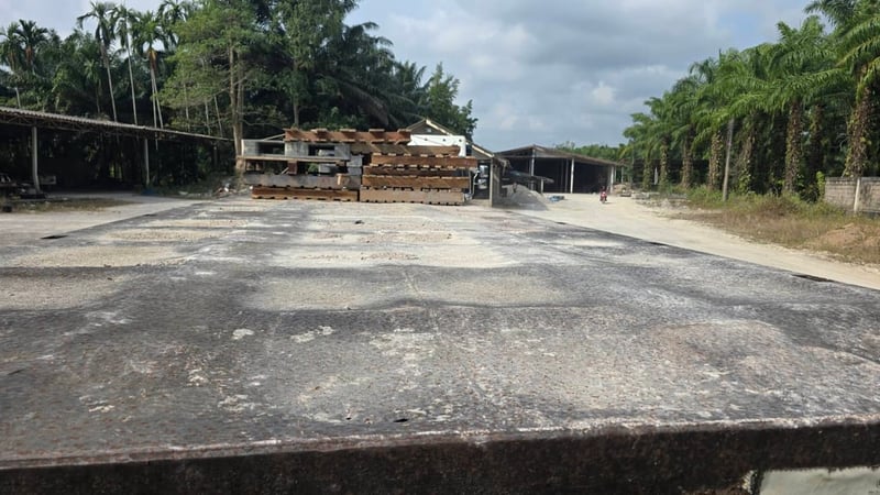 ขายหางพื้นเรียบ2เพลา CHO ยาว 12.50 เมตร เน้นโทร 099-4982892 ขายหางพื้นเรียบ2เพลา CHO ยาว 12.50 เมตร เน้นโทร 099-4982892