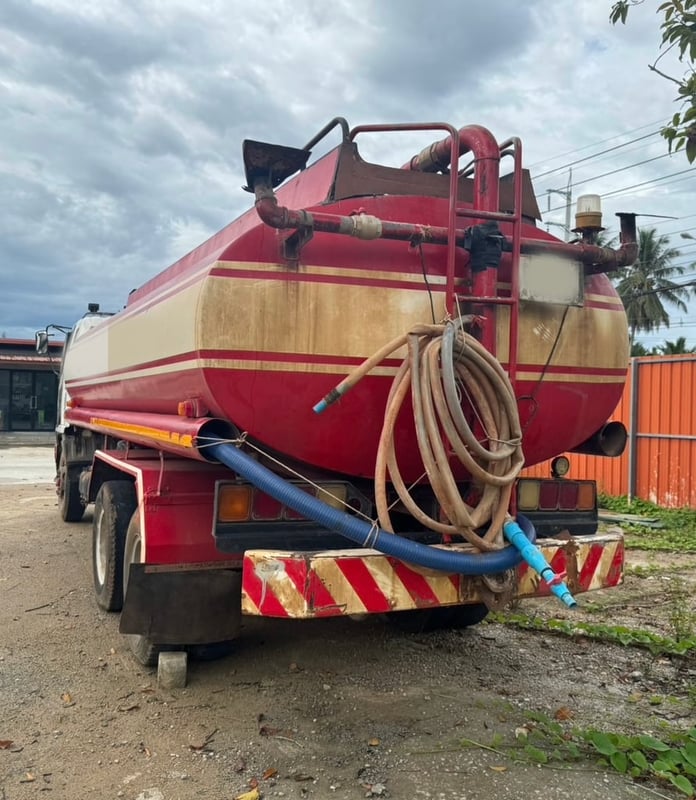 ขายรถ10ล้อน้ำเพลาเดียว HINO 195 แรงม้า เน้นโทร 099-4982892 ขายรถ10ล้อน้ำเพลาเดียว HINO 195 แรงม้า เน้นโทร 099-4982892