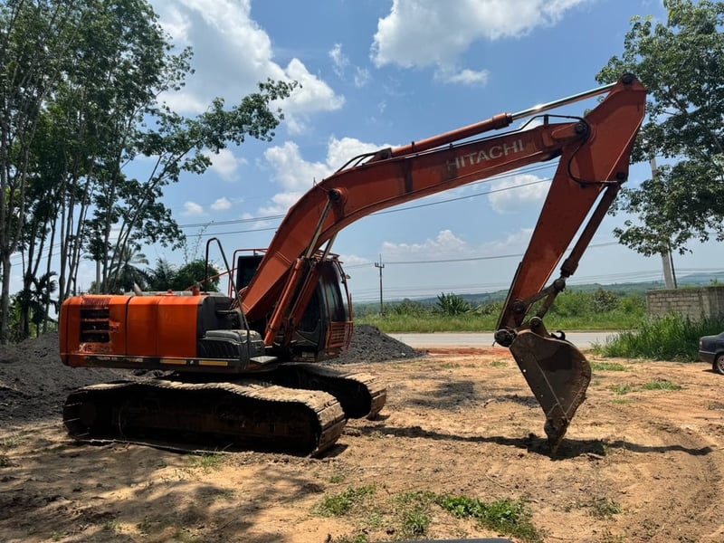 ขายรถแบคโฮ ZX200-5G 15,000ชั่วโมง เดิมๆเน้นโทร 099-4982892