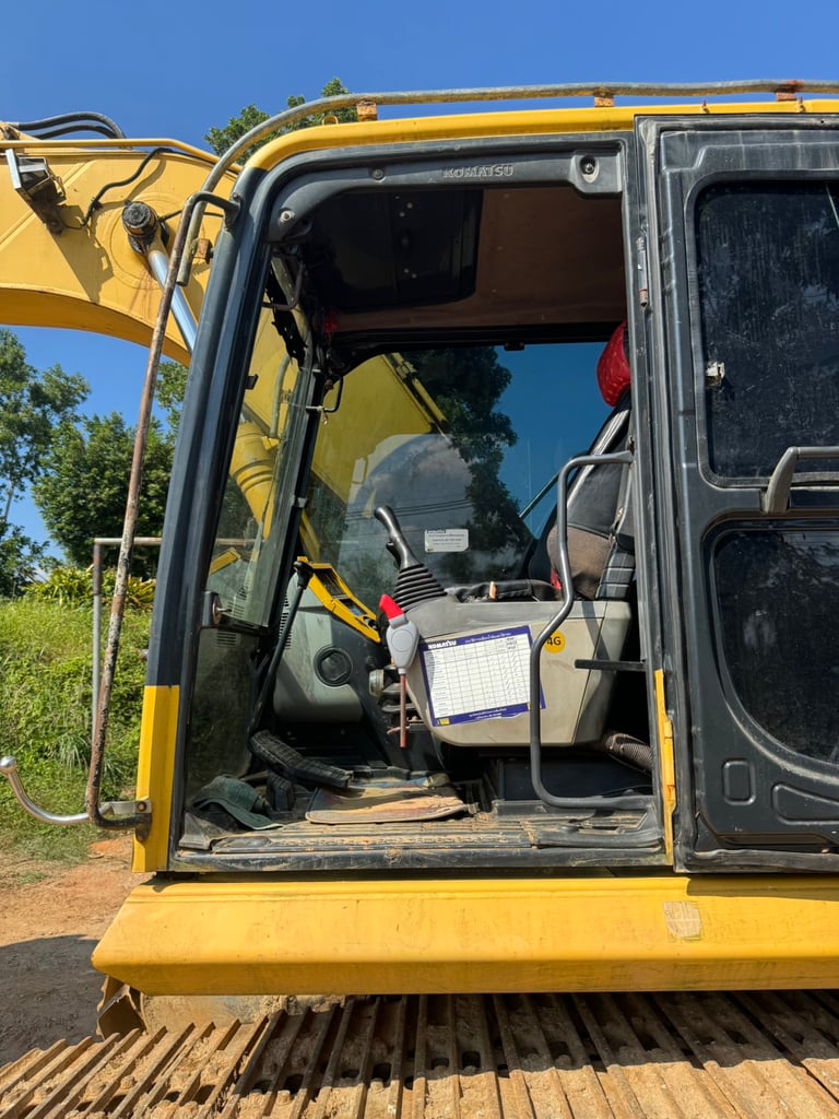 ขายรถแบคโฮ PC160LC-8 สวยเดิม เล่ม เน้นโทร 099-4982892