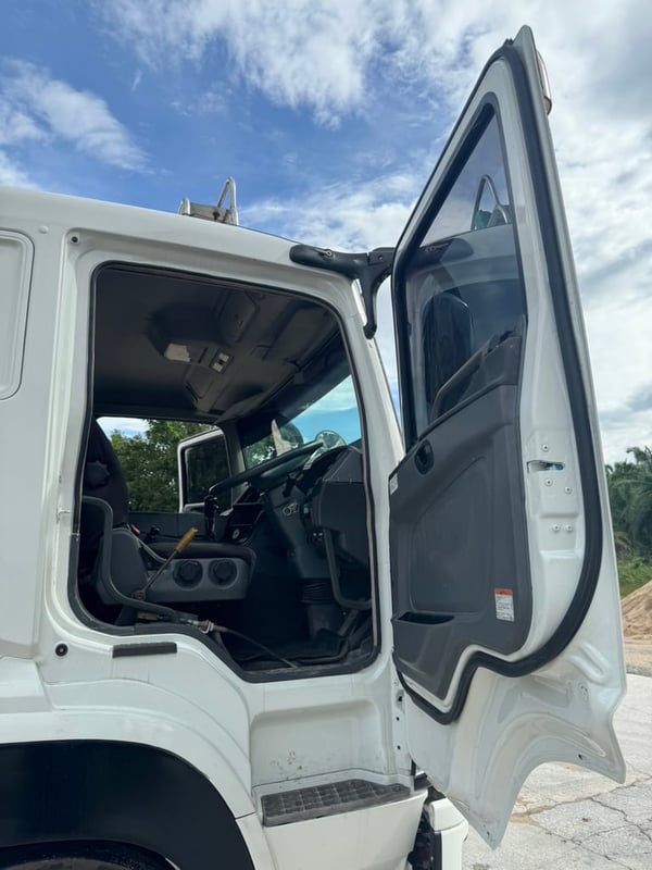 ขายรถ10ล้อดั้ม FUSO 380ปี58 มีลำโพง เน้นโทร 099-4982892 ขายรถ10ล้อดั้ม FUSO 380ปี58 มีลำโพง เน้นโทร 099-4982892