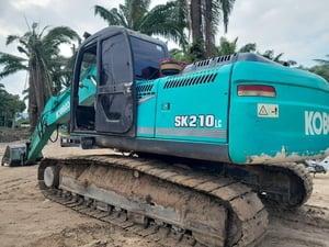 ขายรถแบคโฮ SK210LC ทำงาน 4,300ชั่วโมง เน้นโทร 099-4982892 ขายรถแบคโฮ SK210LC ทำงาน 4,300ชั่วโมง เน้นโทร 099-4982892
