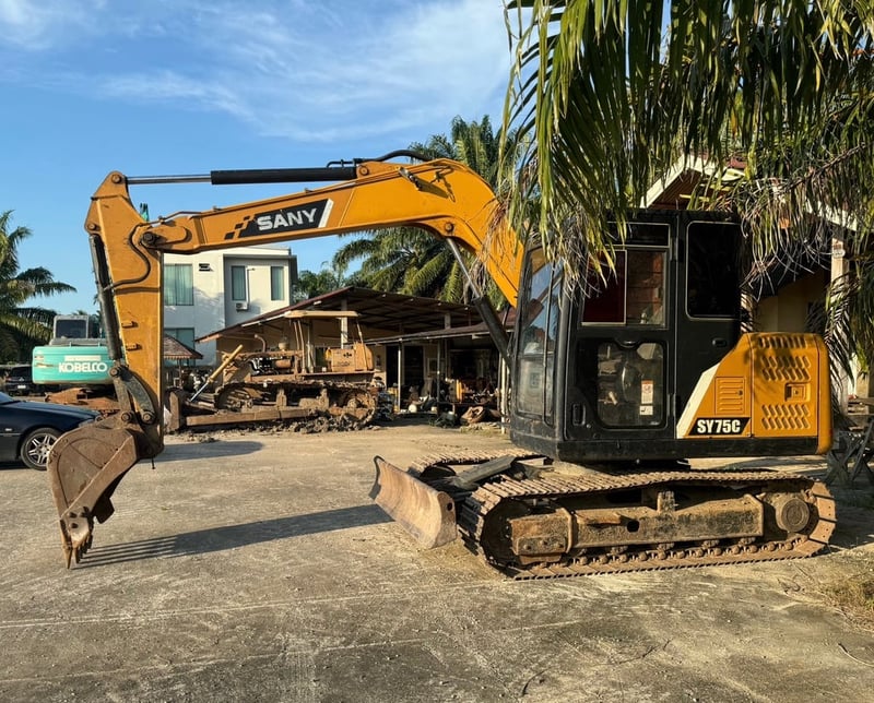 ขายรถแบคโฮ SY75C ทำงาน 5,800ชั่วโมง ชุดจด เน้นโทร 099-4982892