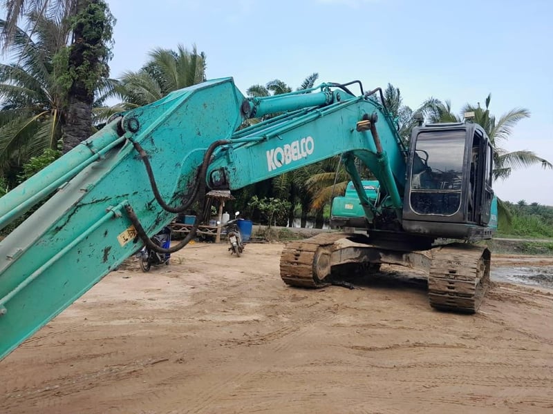 ขายรถแบคโฮ SK210LC ทำงาน 4,300ชั่วโมง เน้นโทร 099-4982892 ขายรถแบคโฮ SK210LC ทำงาน 4,300ชั่วโมง เน้นโทร 099-4982892