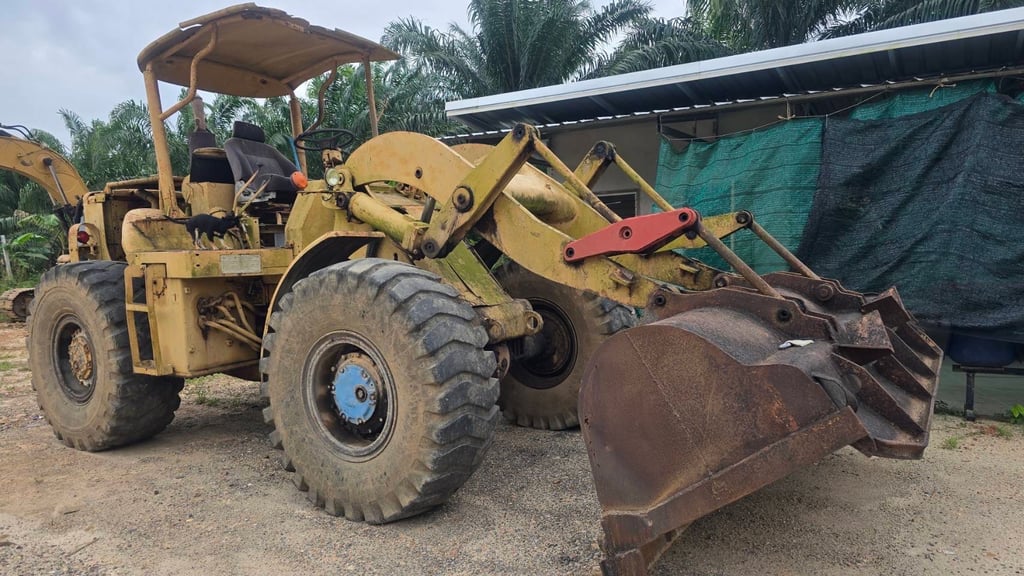 ขายรถรถตักล้อยาง CAT 950 เดิมๆพร้อมใช้ เน้นโทร 099-4982892 ขายรถรถตักล้อยาง CAT 950 เดิมๆพร้อมใช้ เน้นโทร 099-4982892