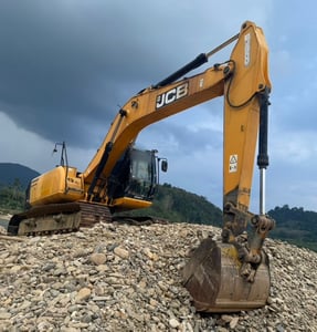 ขายรถแบคโฮ JCB JS200SC 7,500ชั่วโมง เดิมๆเล่ม เน้นโทร 099-4982892