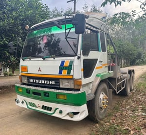 ขายรถ10ล้อหัวลาก MMFN528 ปี46 เดิมๆ เน้นโทร 099-4982892