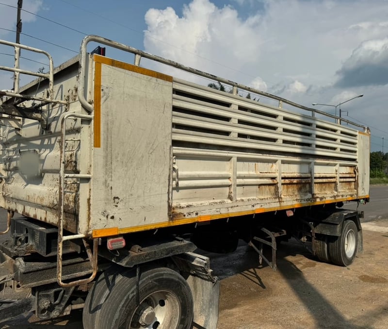 ขายรถ6ล้อดั้มลากพ่วงเป็น 14ล้อดั้ม HINO 210 เดิมๆเน้นโทร 099-4982892