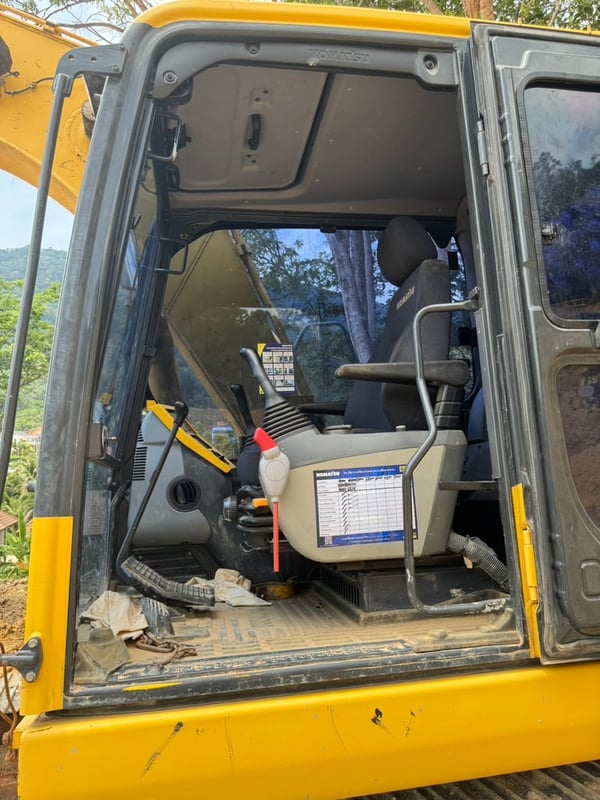 ขายรถแบคโฮปูมยาว 12เมตร PC130-8 ทำงาน 4,600ชั่วโมง สวยๆเล่ม เน้นโทร 099-4982892