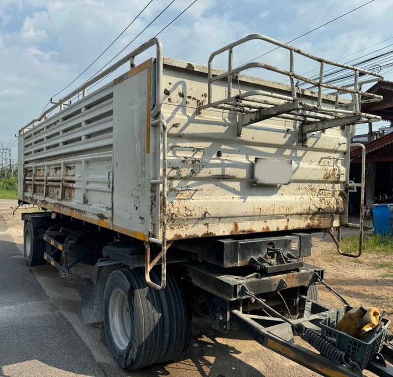 ขายรถ6ล้อดั้มลากพ่วงเป็น 14ล้อดั้ม HINO 210 เดิมๆเน้นโทร 099-4982892