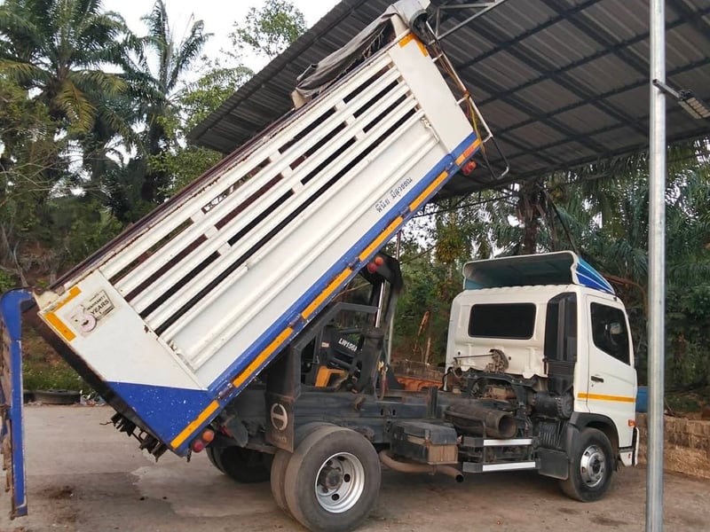 ขายรถ6ล้อดั้ม HINO 175แรงม้าปี65 วิ่ง 170,000กิโล สวยๆเน้นโทร 099-4982892