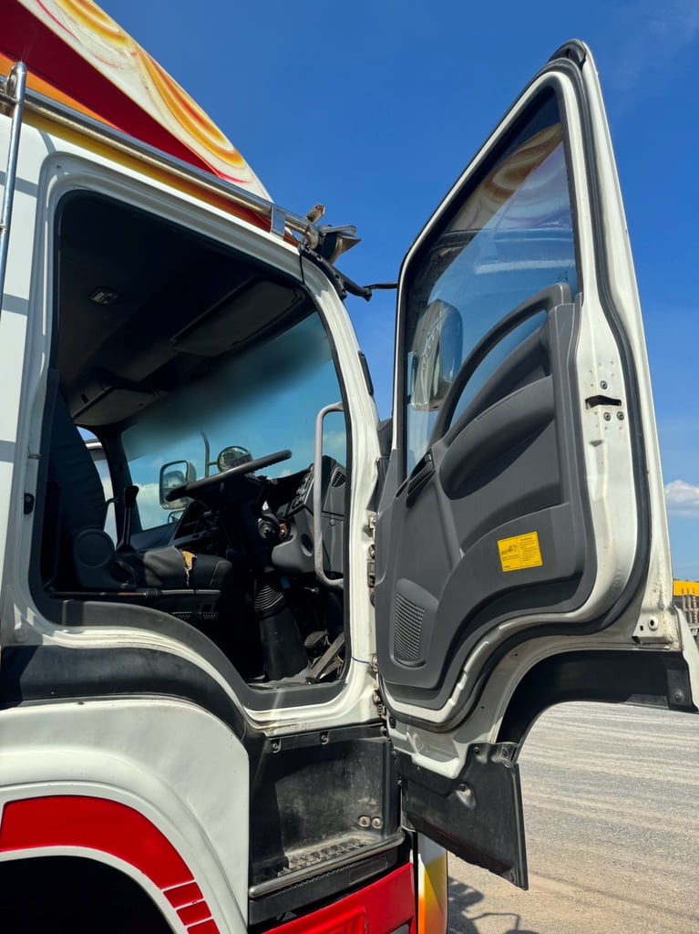 ขายรถ22ล้อดั้ม ISUZU 360กับหางPJN ปี61เดิมๆเน้นโทร 099-4982892