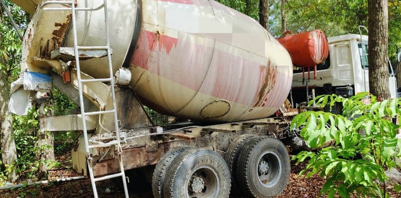 ขายรถ10ล้อโม่ปูน NISSAN 290แรงม้า พร้อมใช้ เน้นโทร 099-4982892