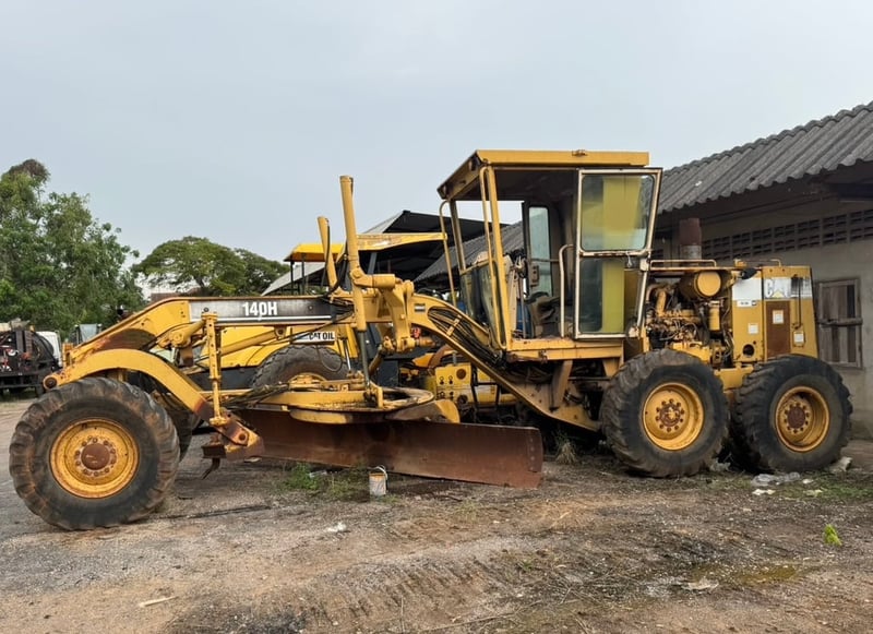 ขายรถเกรด CAT 140H เล่มทะเบียน เดิมๆเน้นโทร 099-4982892