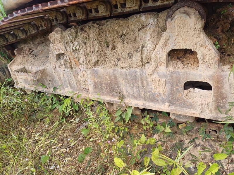 ขายรถแบคโฮ ZX200-3 เล่มทะเบียน พร้อมใช้ เน้นโทร 099-4982892 ขายรถแบคโฮ ZX200-3 เล่มทะเบียน พร้อมใช้ เน้นโทร 099-4982892