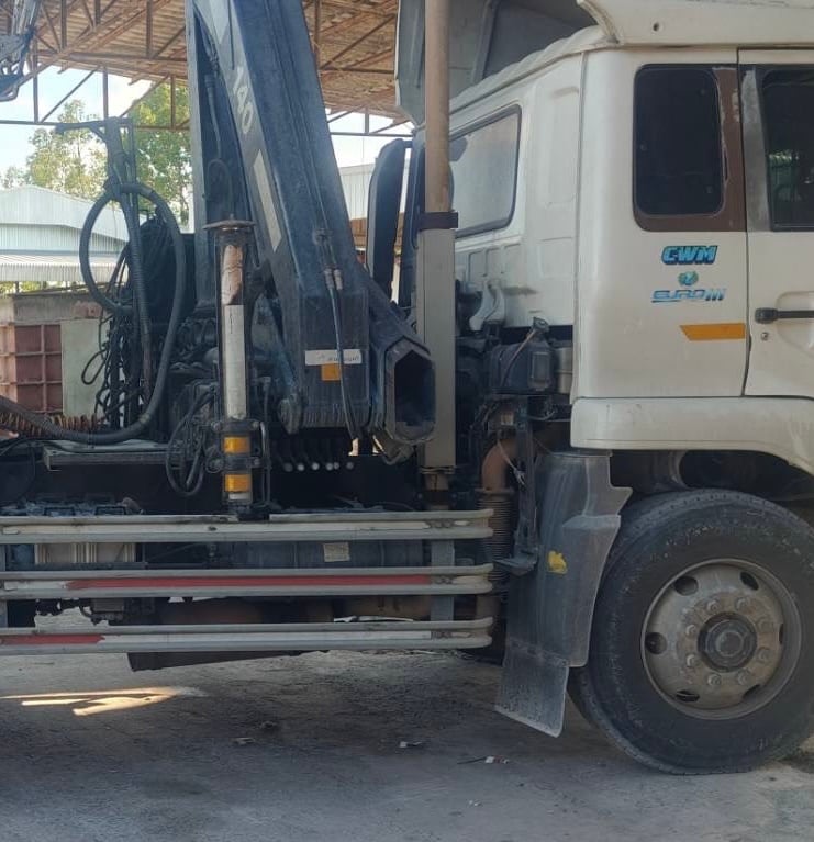 ขายรถหัวลาก10ล้อติดเฮียบ 5ตัน UD 330 แรงม้าปี57เดิมๆเน้นโทร 099-4982892 ขายรถหัวลาก10ล้อติดเฮียบ 5ตัน UD 330 แรงม้าปี57เดิมๆเน้นโทร 099-4982892